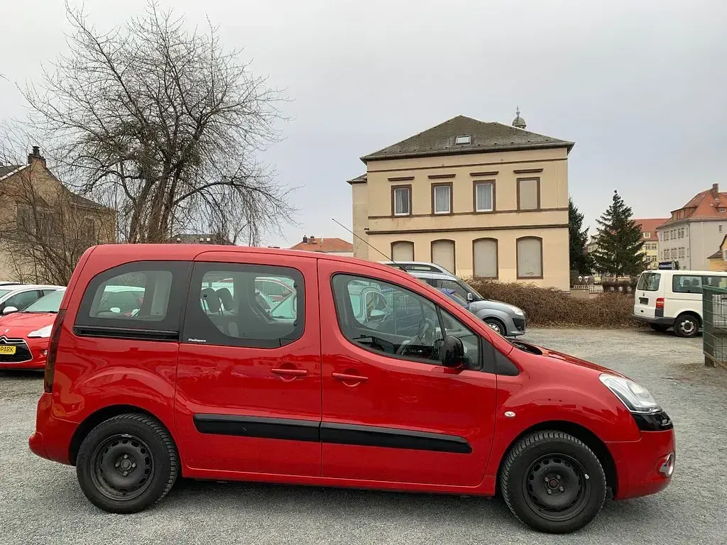 Gebraucht Citroën Berlingo 120 PS (88 kW) 2012 Rot Van / Kleinbus