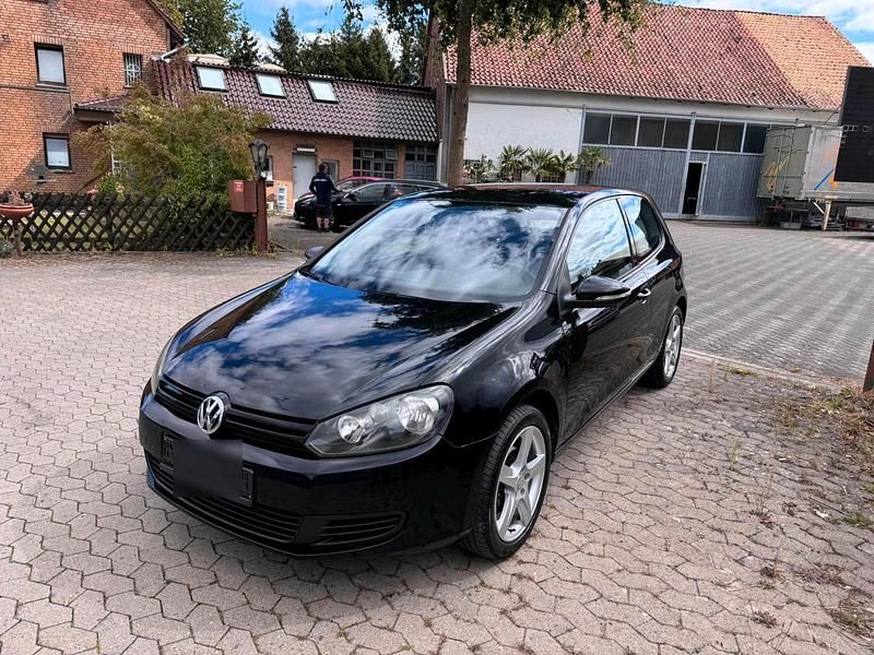 Schwarz Gebraucht 2010 VW Golf VI Limousine | 2.550 € (Superpreis) - Bild 1/4