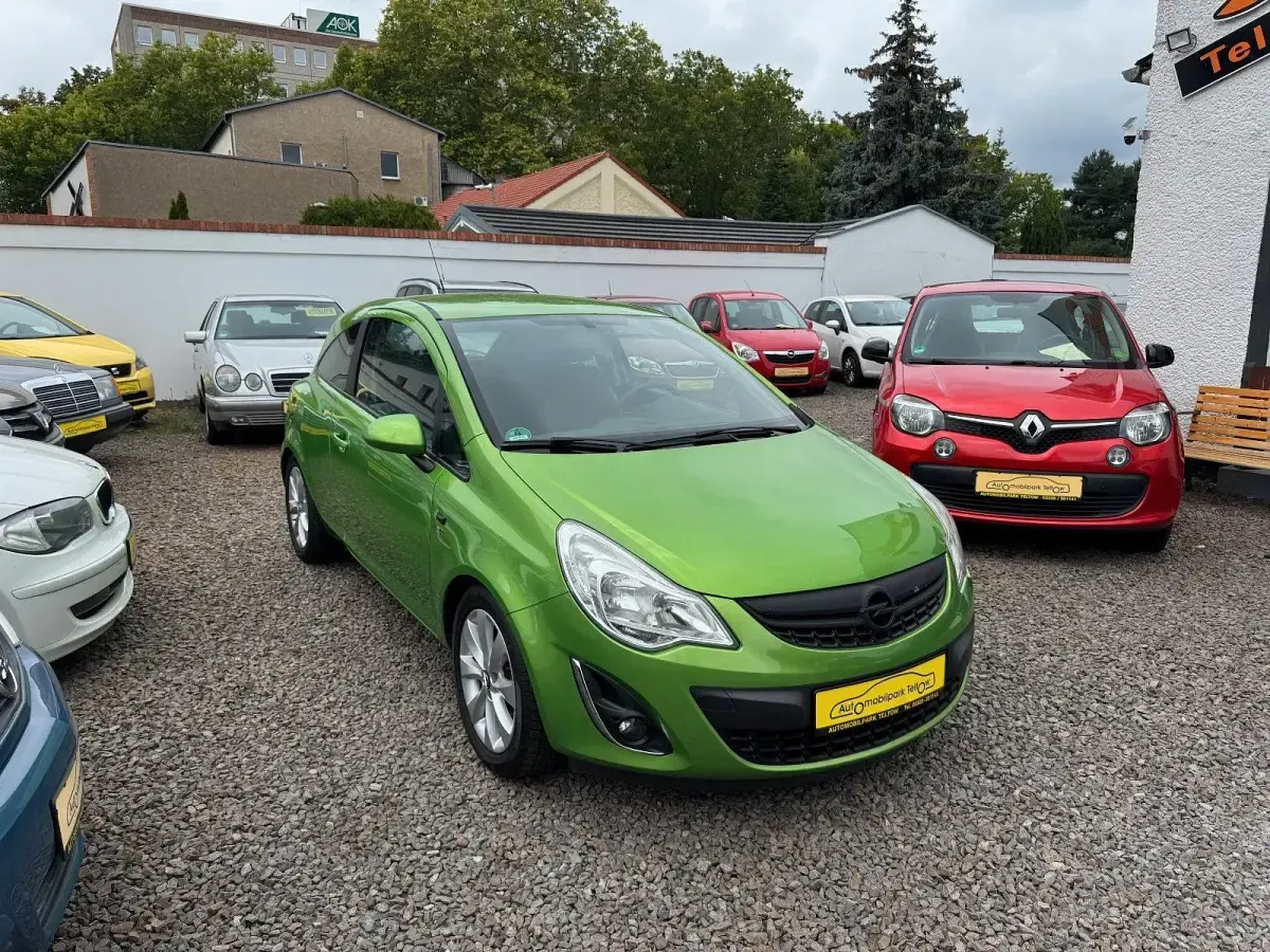 Gebraucht Opel Corsa 69 PS (50 kW) 2013 Grün Kleinwagen