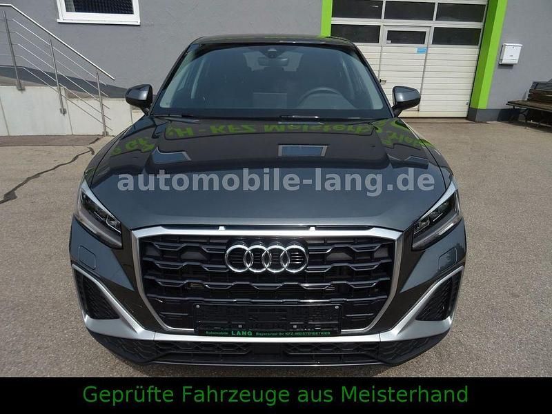 Gebraucht Audi Q2 S-Line 150 PS (110 kW) 2024 Grau SUV
