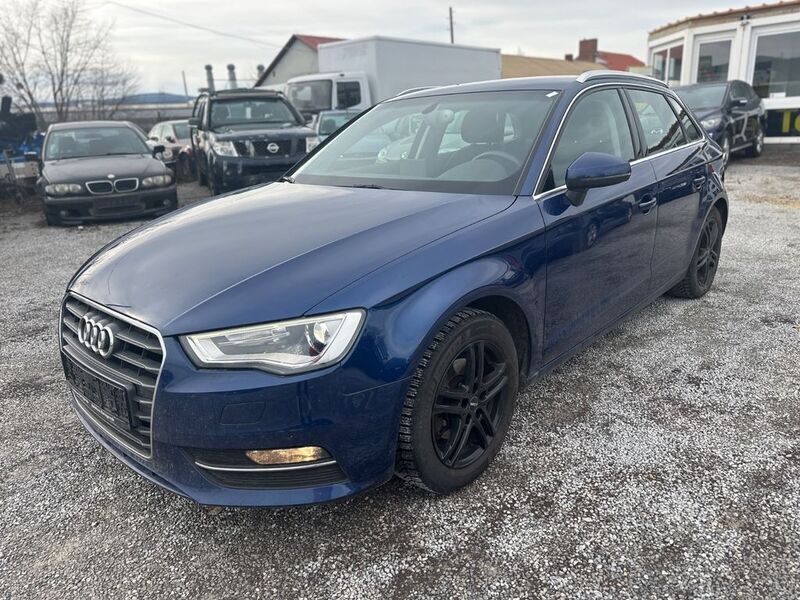 Blau Gebraucht 2014 Audi A3 Sportback Ambiente Limousine | 11.999 € (Fairer Preis) - Bild 1/4