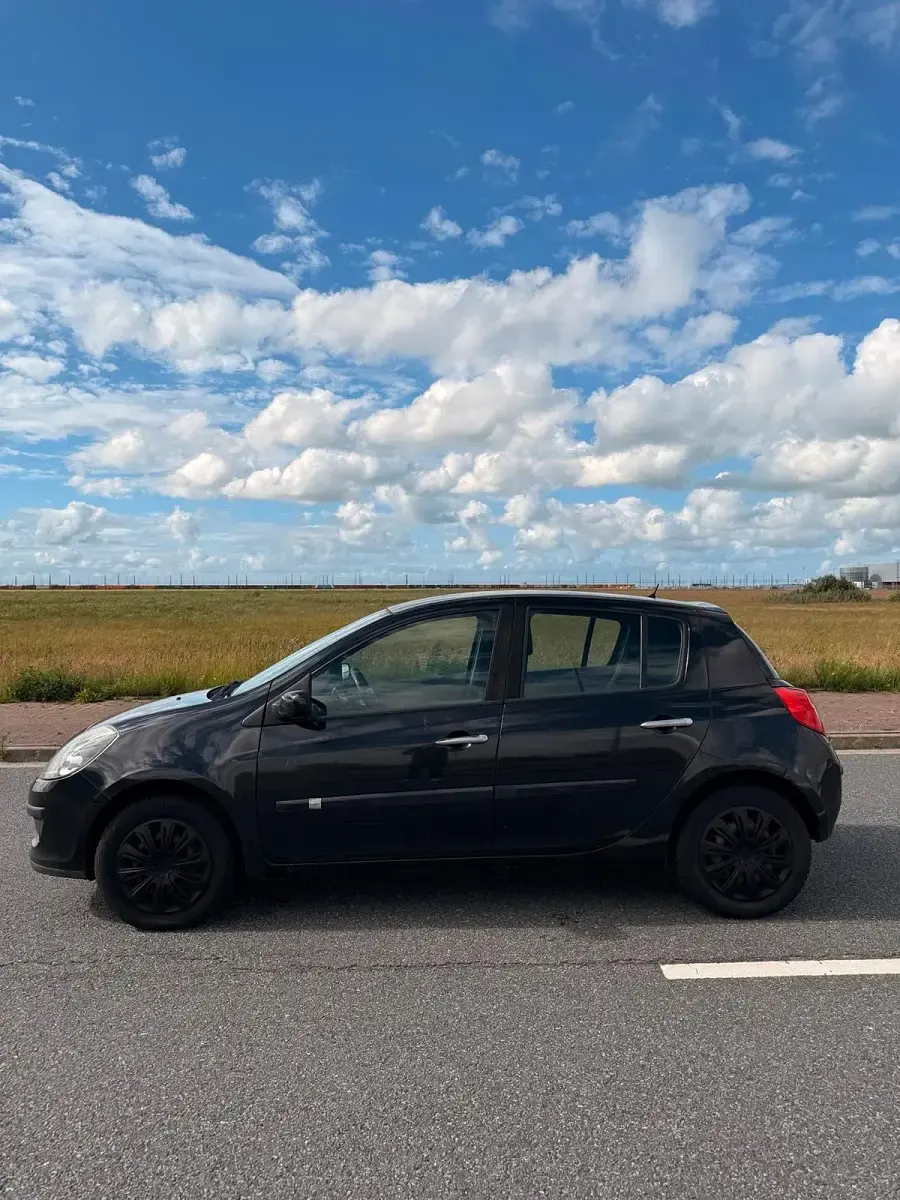 Gebraucht Renault Clio III 75 PS (55 kW) 2007 Schwarz Kleinwagen