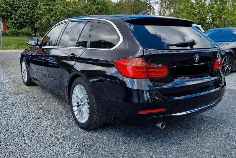 Gebraucht BMW 320 Luxury Line 184 PS (135 kW) 2014 Schwarz Kombi