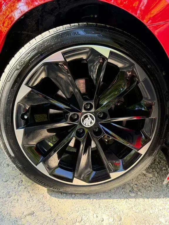 Gebraucht Skoda Superb SportLine 190 PS (139 kW) 2019 Rot Limousine
