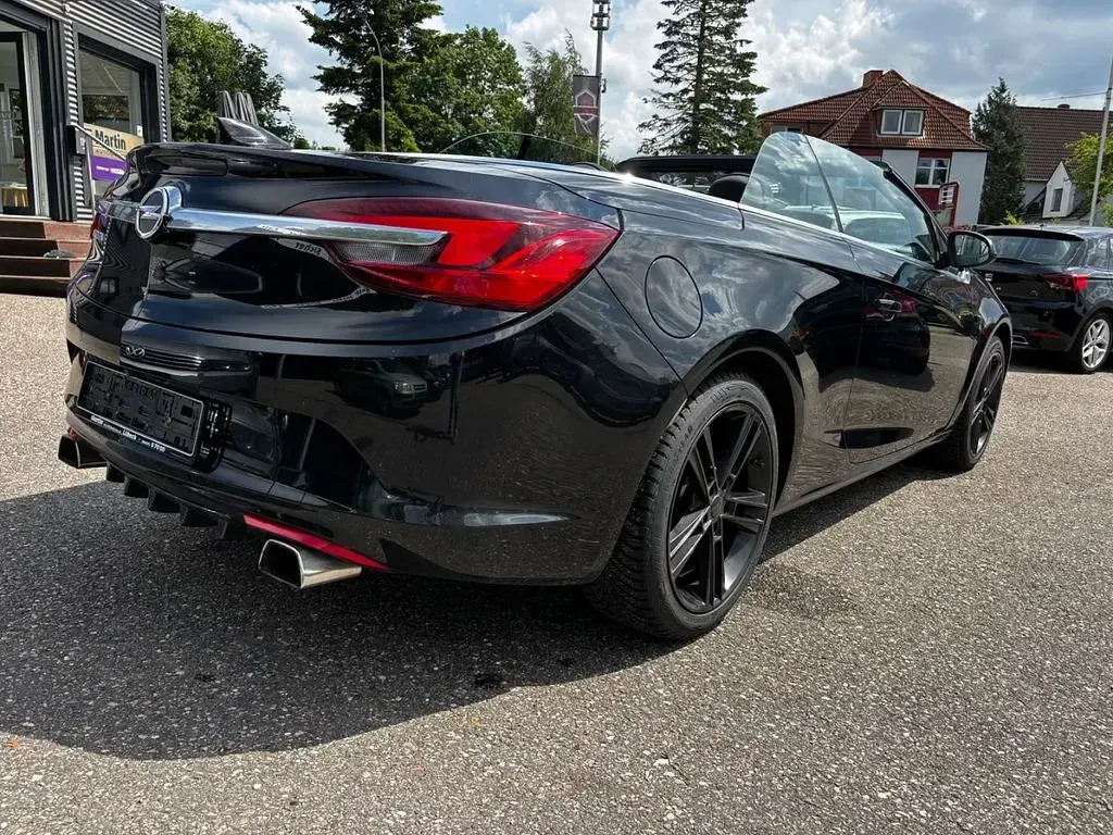 Gebraucht Opel Cascada Edition 140 PS (102 kW) 2017 Schwarz Cabrio