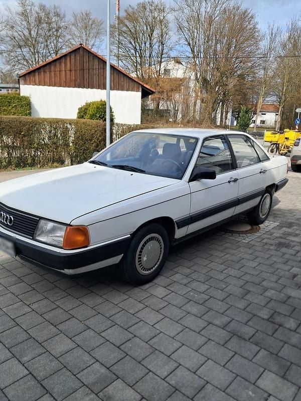 Gebraucht Audi 100 90 PS (66 kW) 1984 Weiß Limousine