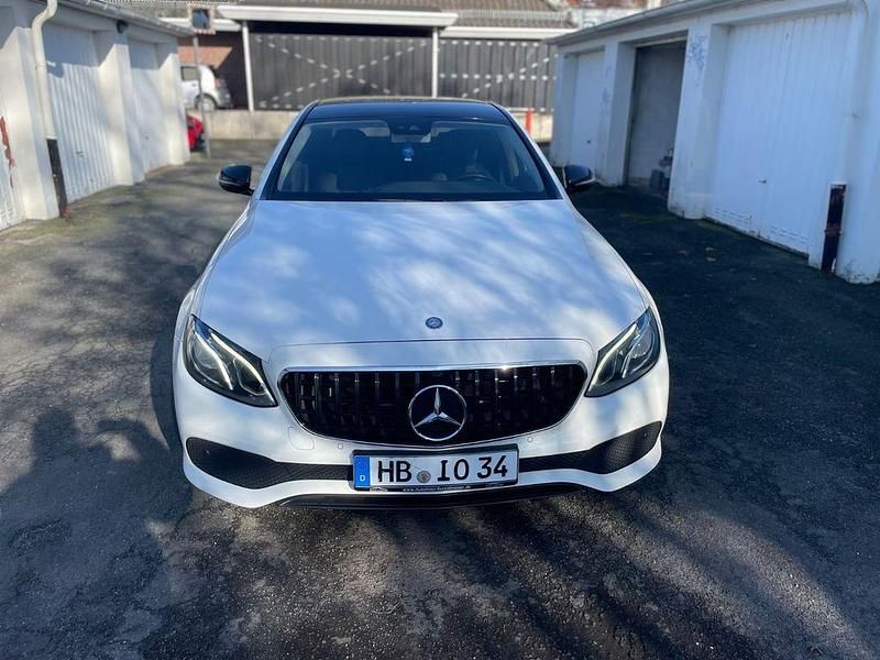 Gebraucht Mercedes E350 258 PS (189 kW) 2017 Weiß Limousine