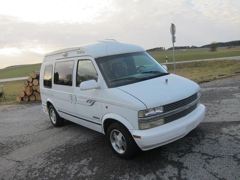 Gebraucht Chevrolet Astro 190 PS (139 kW) 1998 Weiß Van / Kleinbus