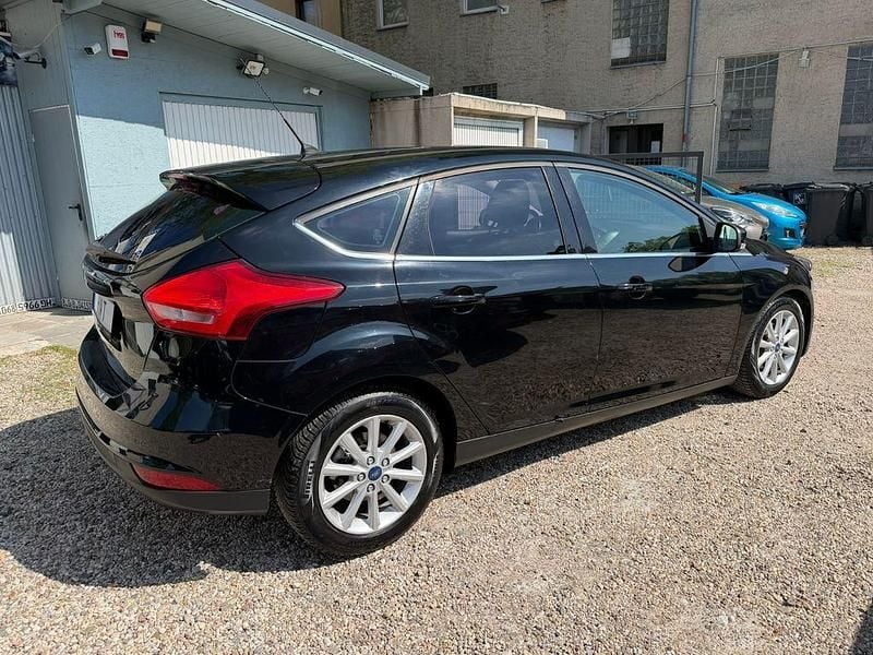Second-hand Ford Focus 120 CP (88 kW) 2017 Negru Berlinǎ