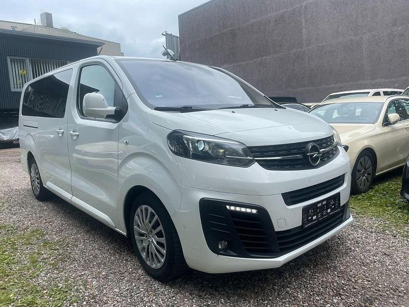 Weiß Gebraucht 2021 Opel Zafira Life Van | 15.950 € (Teuer) - Bild 1/4