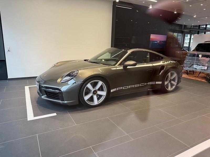 Grün Gebraucht 2025 Porsche 911 Coupé | 289.000 € - Bild 1/4