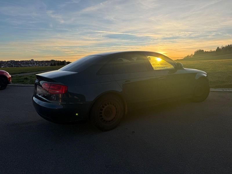 Gebraucht Audi A4 Ambition 160 PS (117 kW) 2008 Grau Limousine