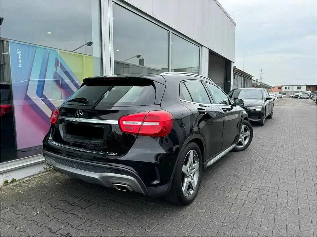 Gebraucht Mercedes GLA220 177 PS (130 kW) 2015 Schwarz SUV