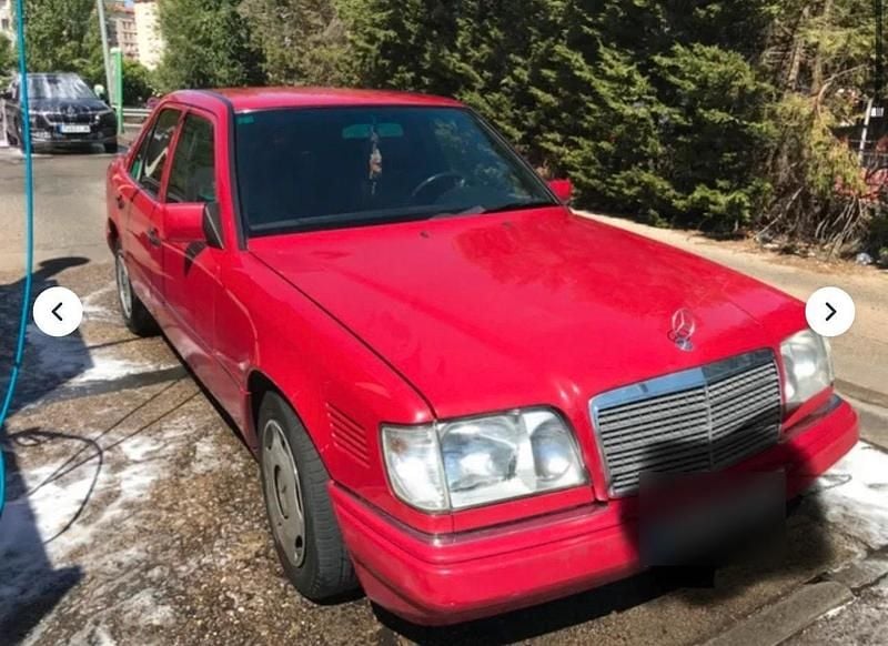Gebraucht Mercedes E300 136 PS (100 kW) 1994 Rot Limousine