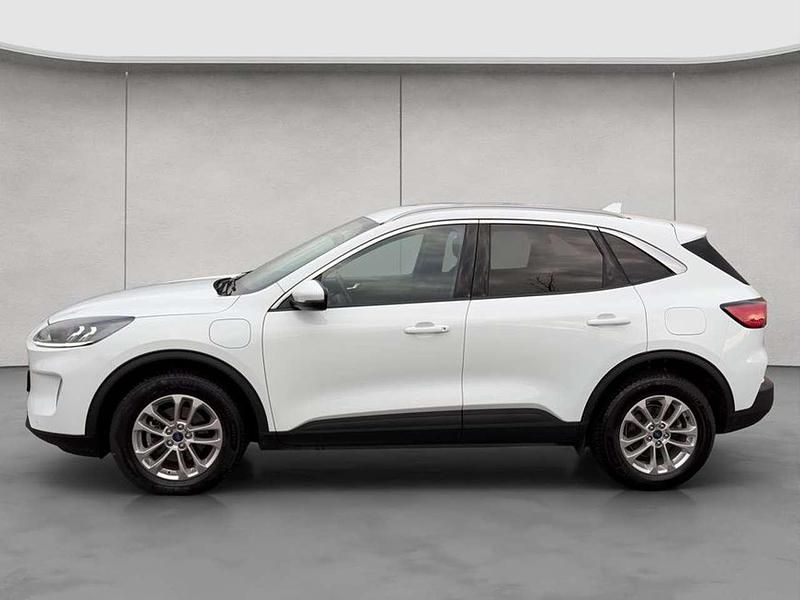 Gebraucht Ford Kuga Titanium 152 PS (111 kW) 2022 Weiß SUV