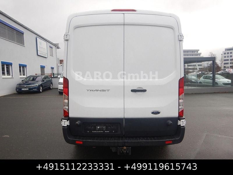 Gebraucht Ford Transit Trend 170 PS (125 kW) 2018 Weiß Van / Kleinbus