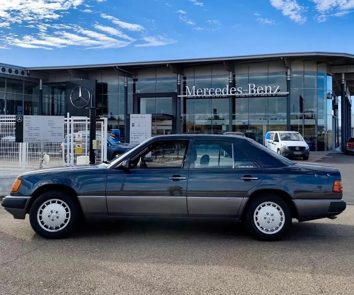 Gebraucht Mercedes E320 Sportline 220 PS (161 kW) 1993 Grau Kombi
