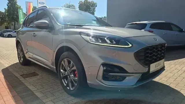 Gebraucht Ford Kuga ST-Line X 152 PS (111 kW) 2024 Silber SUV