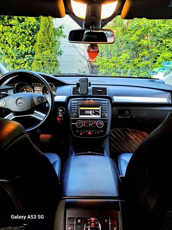 Gebraucht Mercedes R320 224 PS (164 kW) 2009 Van / Kleinbus