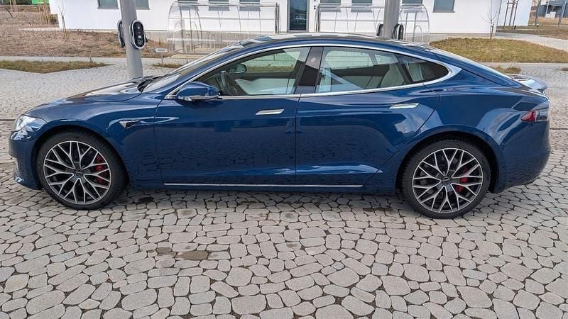 Gebraucht Tesla Model S Performance 514 kW (700 PS) 2019 Blau Kleinwagen