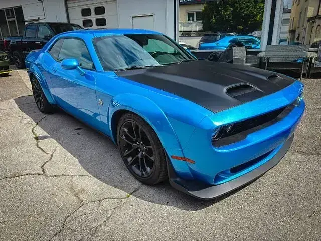 Gebraucht Dodge Challenger 492 PS (361 kW) 2024 B5 blue (metallic) Coupé