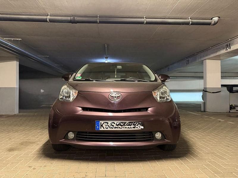 Gebraucht Toyota iQ 98 PS (72 kW) 2009 Braun Kleinwagen