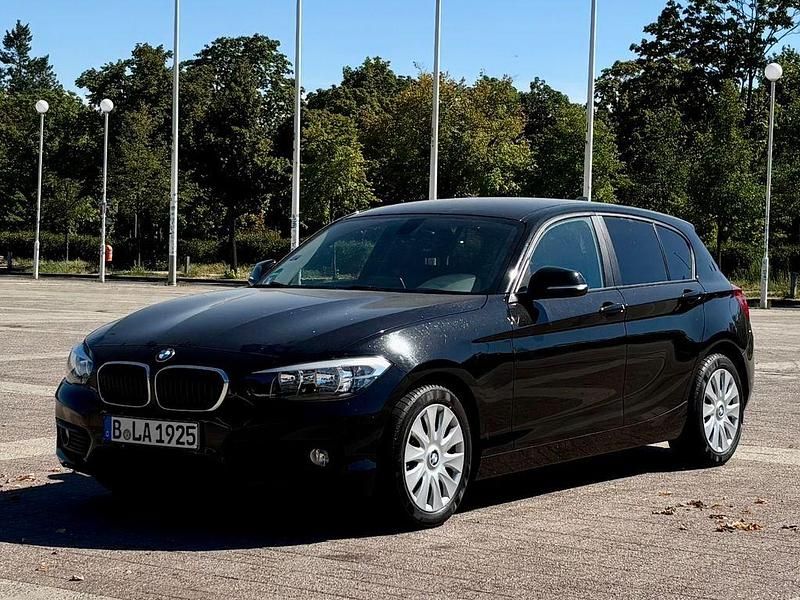 Schwarz Gebraucht 2016 BMW 116 Kleinwagen | 9.950 € (Fairer Preis) - Bild 1/4