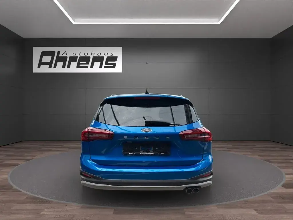 Gebraucht Ford Focus Active X 155 PS (114 kW) 2023 Dynamicblau metallic (metallic) Kombi