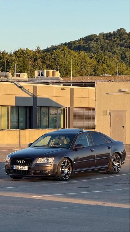 Grau Gebraucht 2005 Audi A8 Ambiente Limousine | 7.999 € (Fairer Preis) - Bild 1/4
