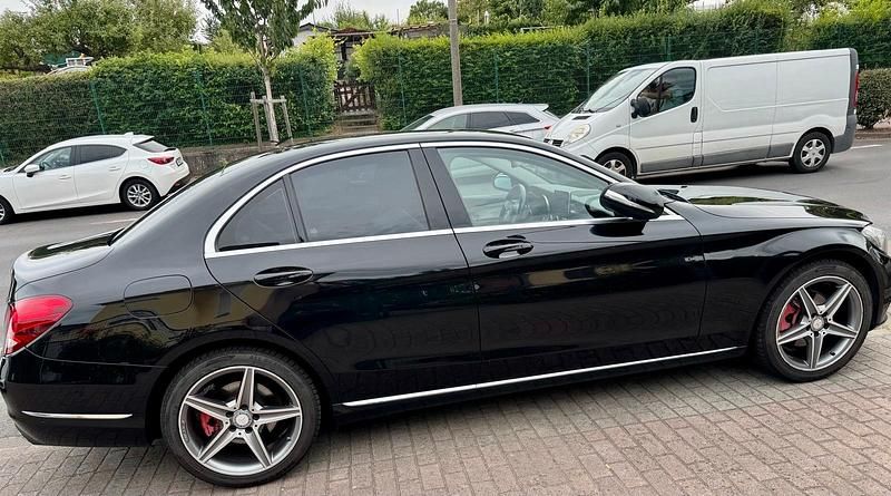 Gebraucht Mercedes C180 156 PS (114 kW) 2014 Schwarz Limousine