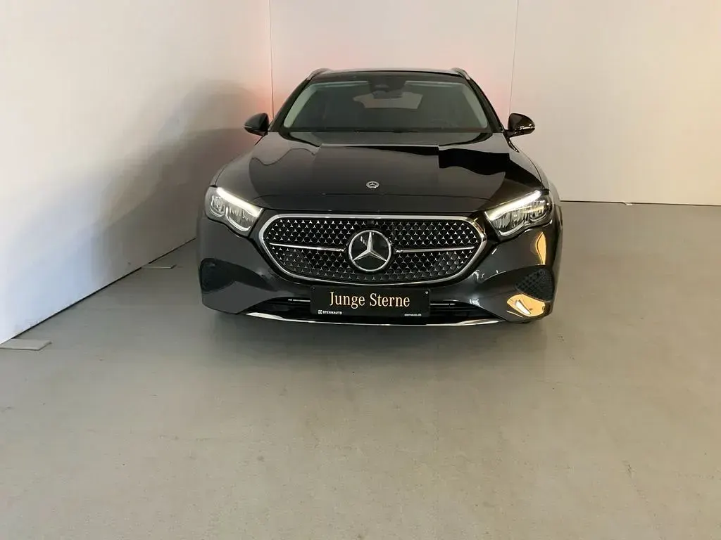 Gebraucht Mercedes E220 Avantgarde 197 PS (144 kW) 2025 Metalliclack graphitgrau Limousine