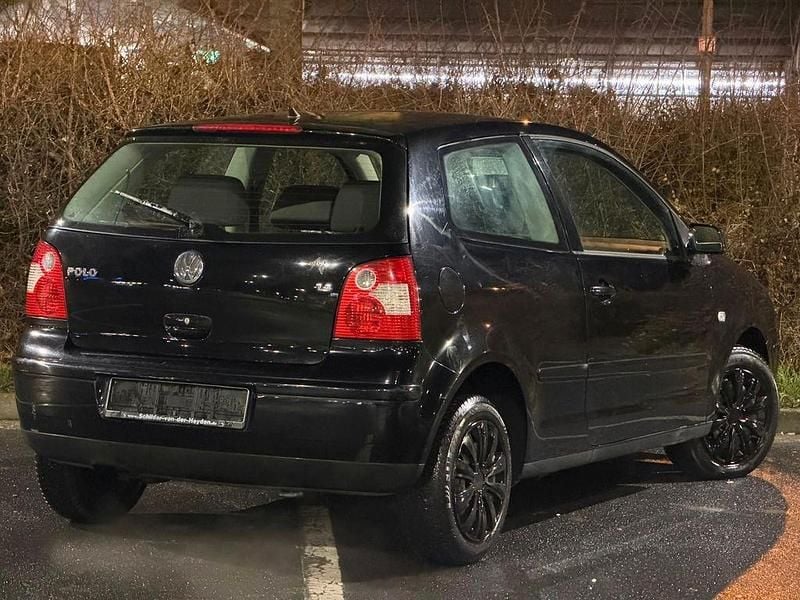 Gebraucht VW Polo 75 PS (55 kW) 2003 Schwarz Limousine