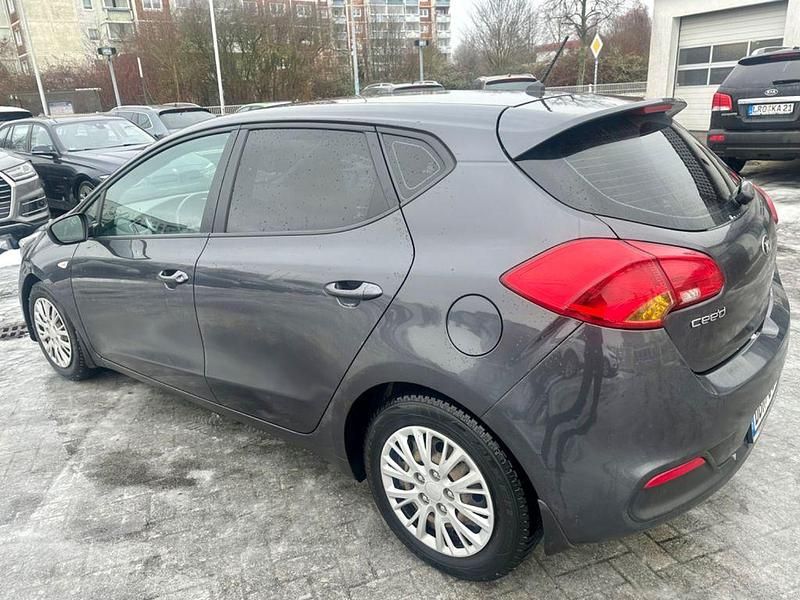 Gebraucht Kia Ceed 99 PS (72 kW) 2014 Kleinwagen