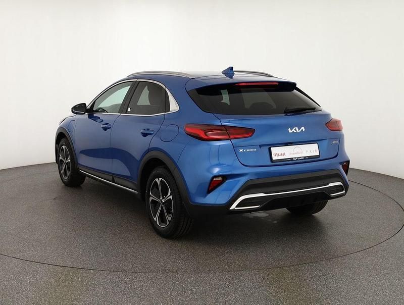 Neu Kia XCeed 141 PS (103 kW) 2025 Blau SUV