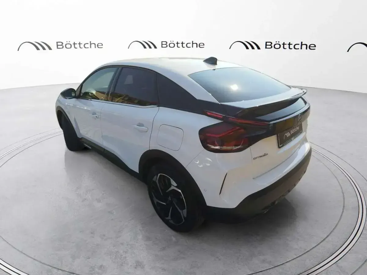 Gebraucht Citroën C4 PureTech 131 PS (96 kW) 2023 Lack weiss banquise/typ aussen SUV