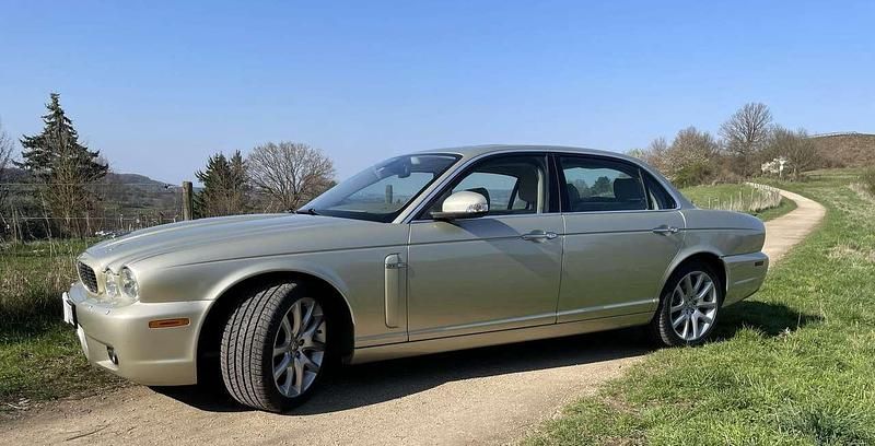 Gebraucht Jaguar XJ 298 PS (219 kW) 2008 Gold Limousine