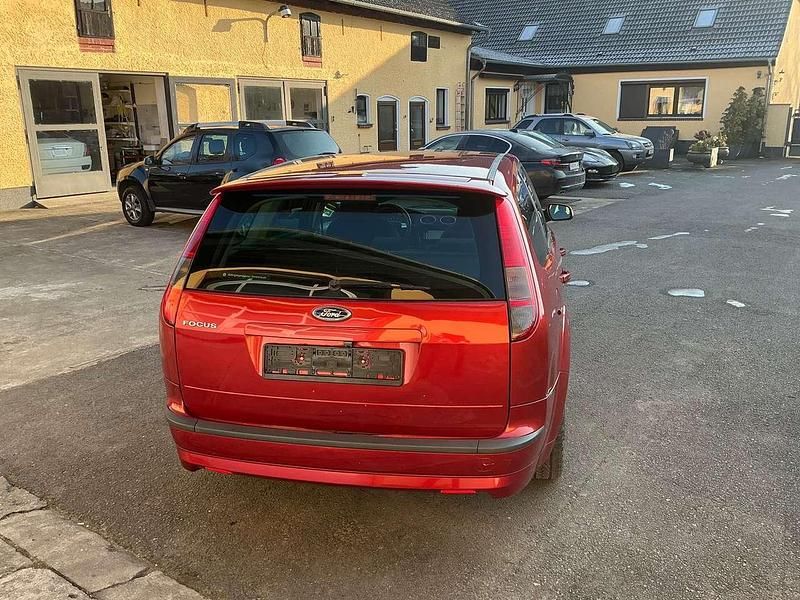 Gebraucht Ford Focus Ghia 101 PS (74 kW) 2007 Other Kombi