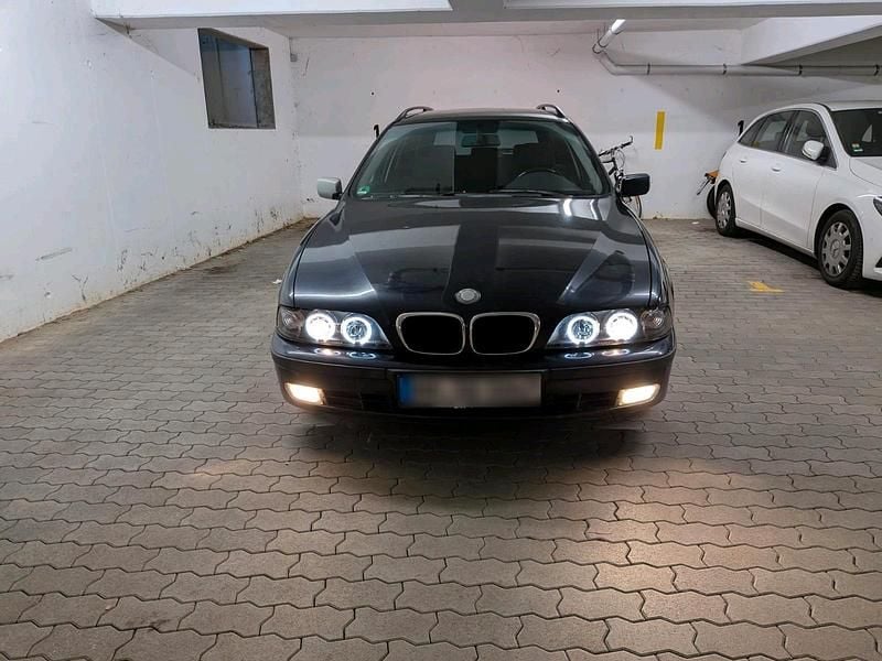 Gebraucht BMW 523 170 PS (125 kW) 1998 Blau Kombi