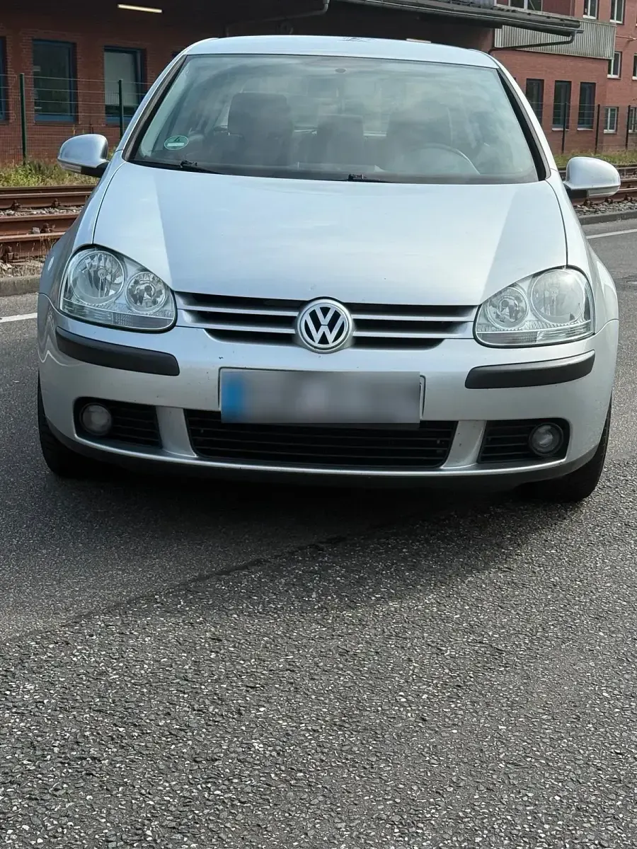 Gebraucht VW Golf V 80 PS (58 kW) 2004 Silber Kleinwagen