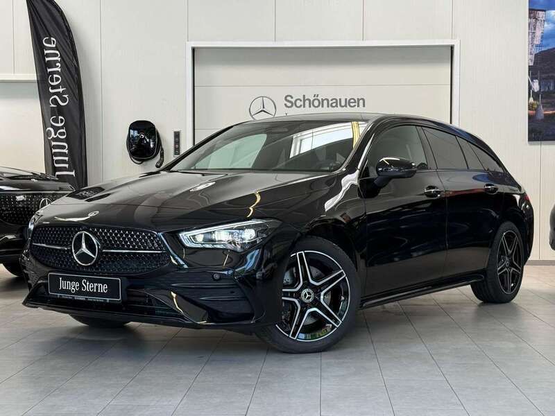 Lack kosmosschwarz Gebraucht 2024 Mercedes CLA250e Shooting Brake AMG Line Premium Plus Kombi | 43.670 € (Teuer) - Bild 1/4