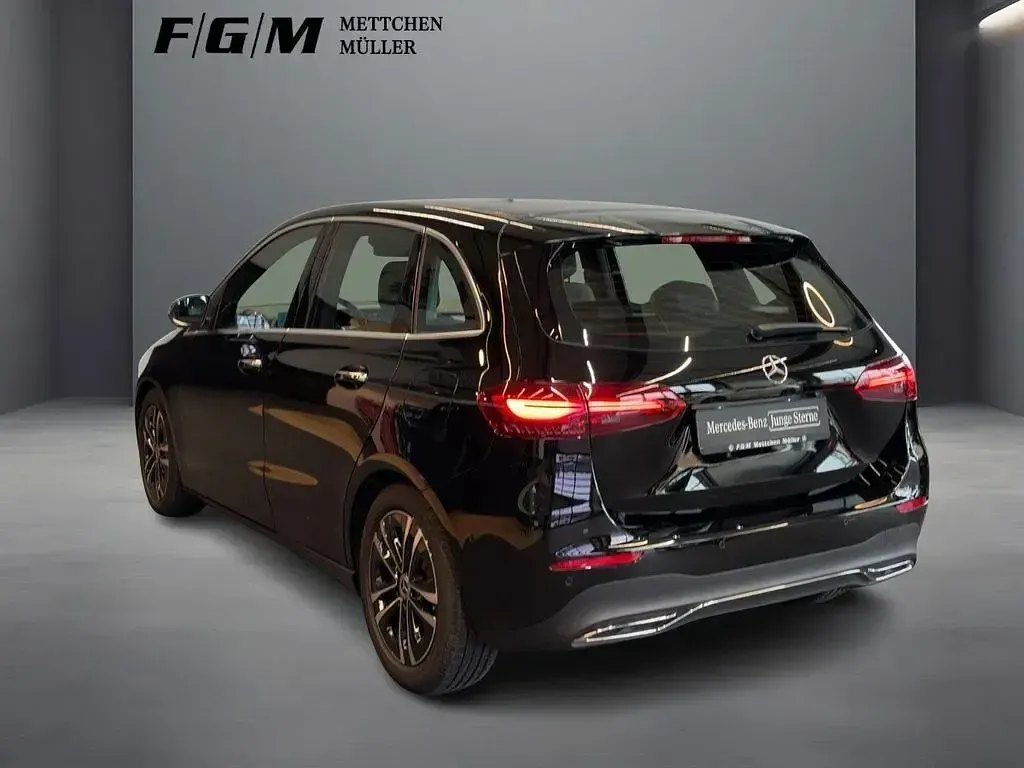 Gebraucht Mercedes B220 Progressive 190 PS (139 kW) 2024 Unilack nachtschwarz Kleinwagen