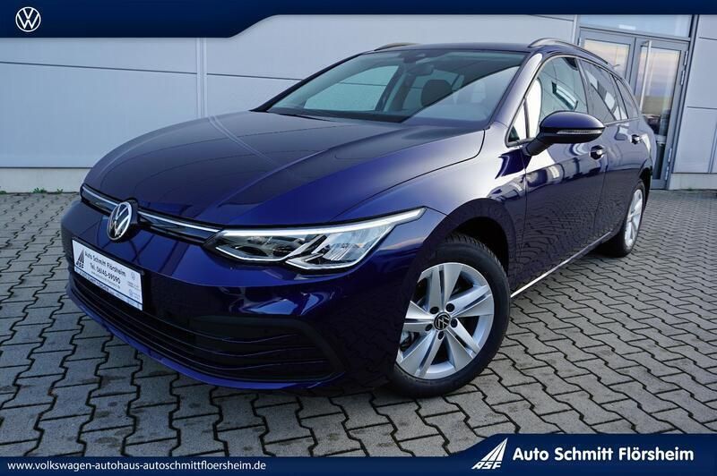 Gebraucht VW Golf VIII Life 116 PS (85 kW) 2022 Atlantic blue metallic Kombi