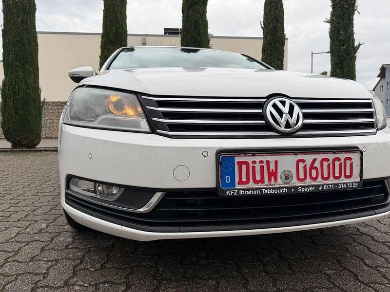 Second-hand VW Passat 150 CP (110 kW) 2013 Alb Berlinǎ