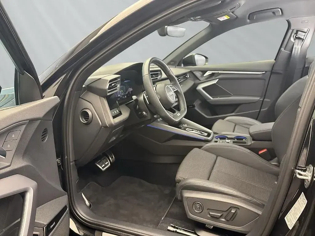 Gebraucht Audi A3 S-Line 150 PS (110 kW) 2024 Mythosschwarz metallic Limousine