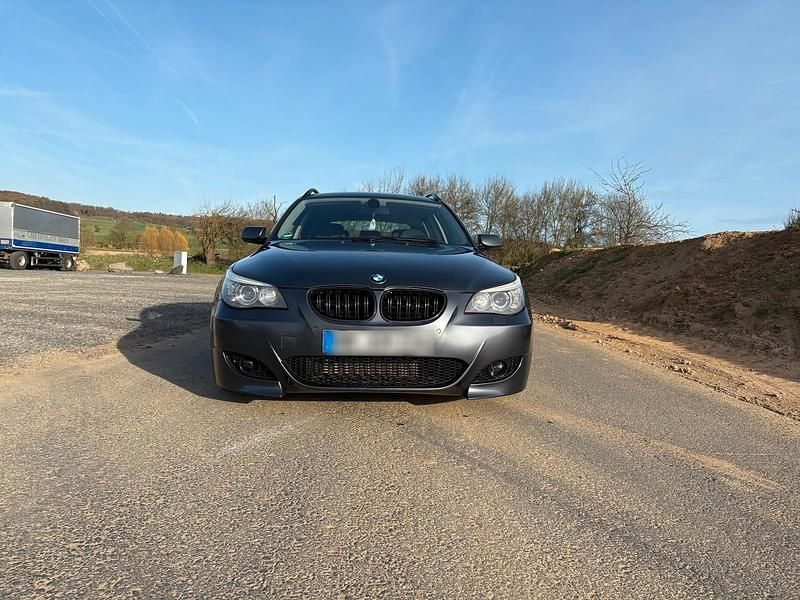 Gebraucht BMW 525 197 PS (144 kW) 2009 Grau Kombi