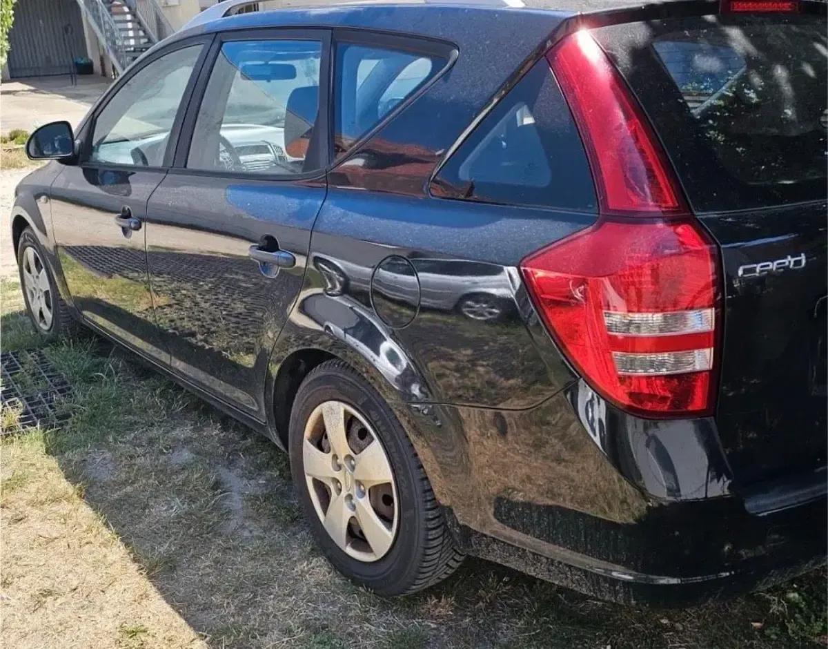 Gebraucht Kia Ceed 2010 Schwarz Kleinwagen
