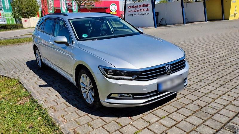 Second-hand VW Passat 150 CP (110 kW) 2018 Argintiu Berlinǎ