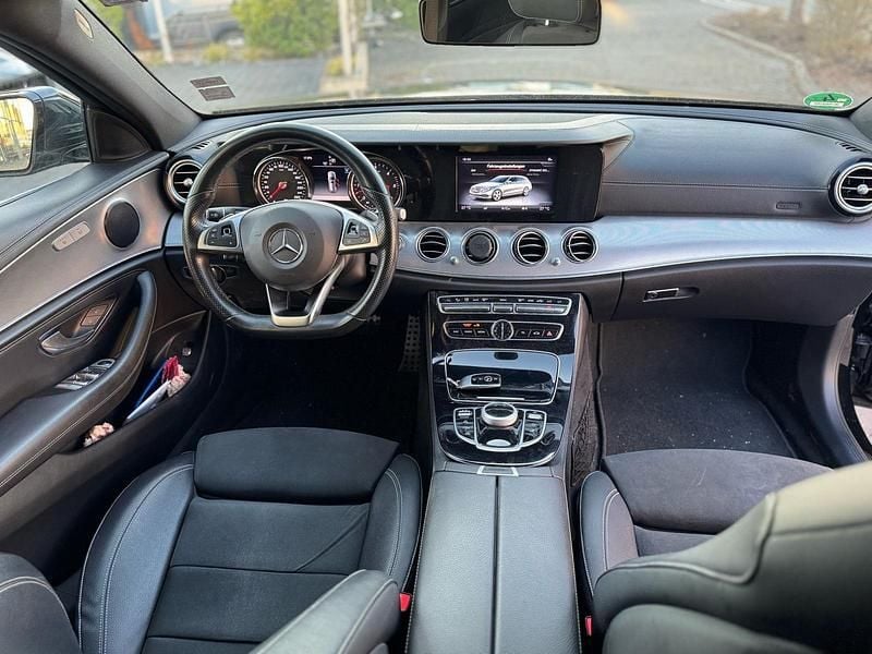 Gebraucht Mercedes E350 AMG line 258 PS (189 kW) 2018 Schwarz Kombi
