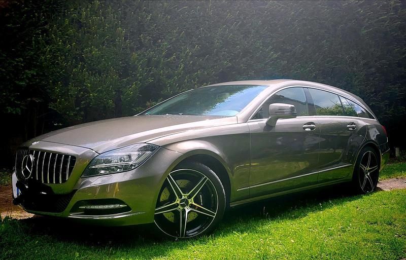 Gebraucht Mercedes CLS350 258 PS (189 kW) 2013 Grau Kombi