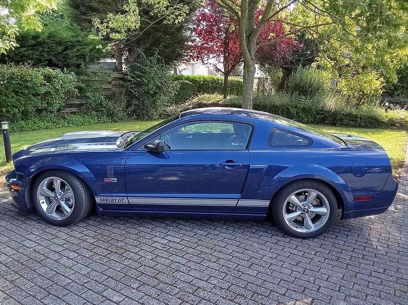 Gebraucht Ford Mustang GT 325 PS (239 kW) 2012 Blau Coupé